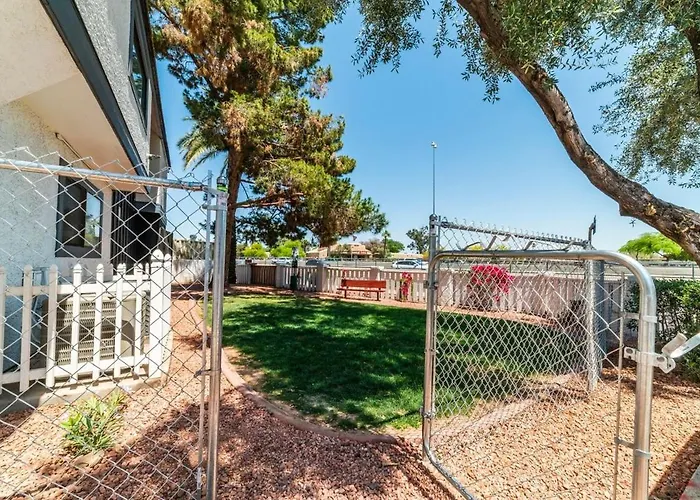 1bd Queen Economy Phoenix