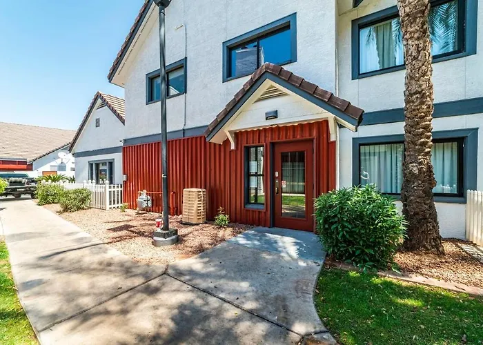 1bd Queen Economy * Phoenix